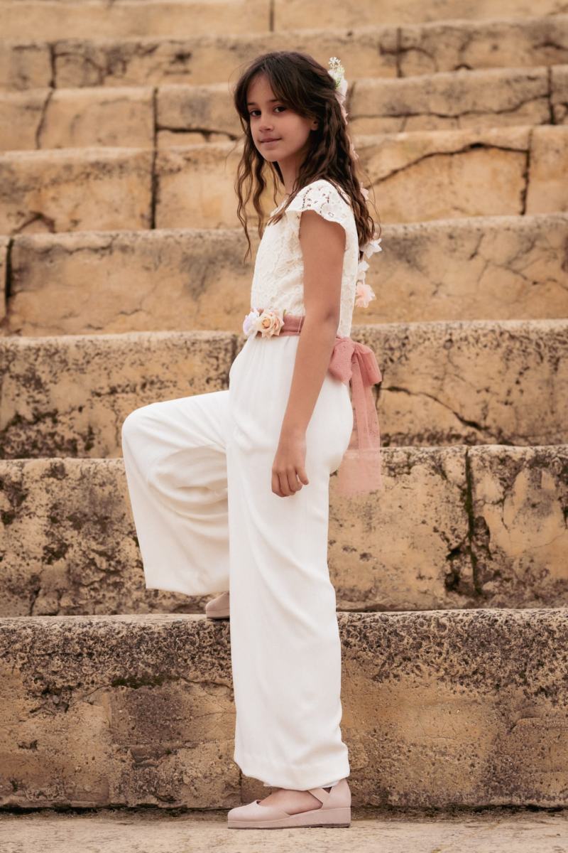Mono Ceremonias Niñas - Imagen 1