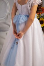 Vestido de Comunión en tono banco de encaje  elegancia serena y atemporal. - Imagen 2