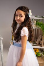 Vestido de Comunión en tono banco de encaje  elegancia serena y atemporal. - Imagen 4